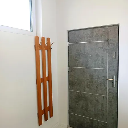 Family With Kitchen - 6 Neunkirchen