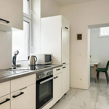 Family With Kitchen - 6 Neunkirchen